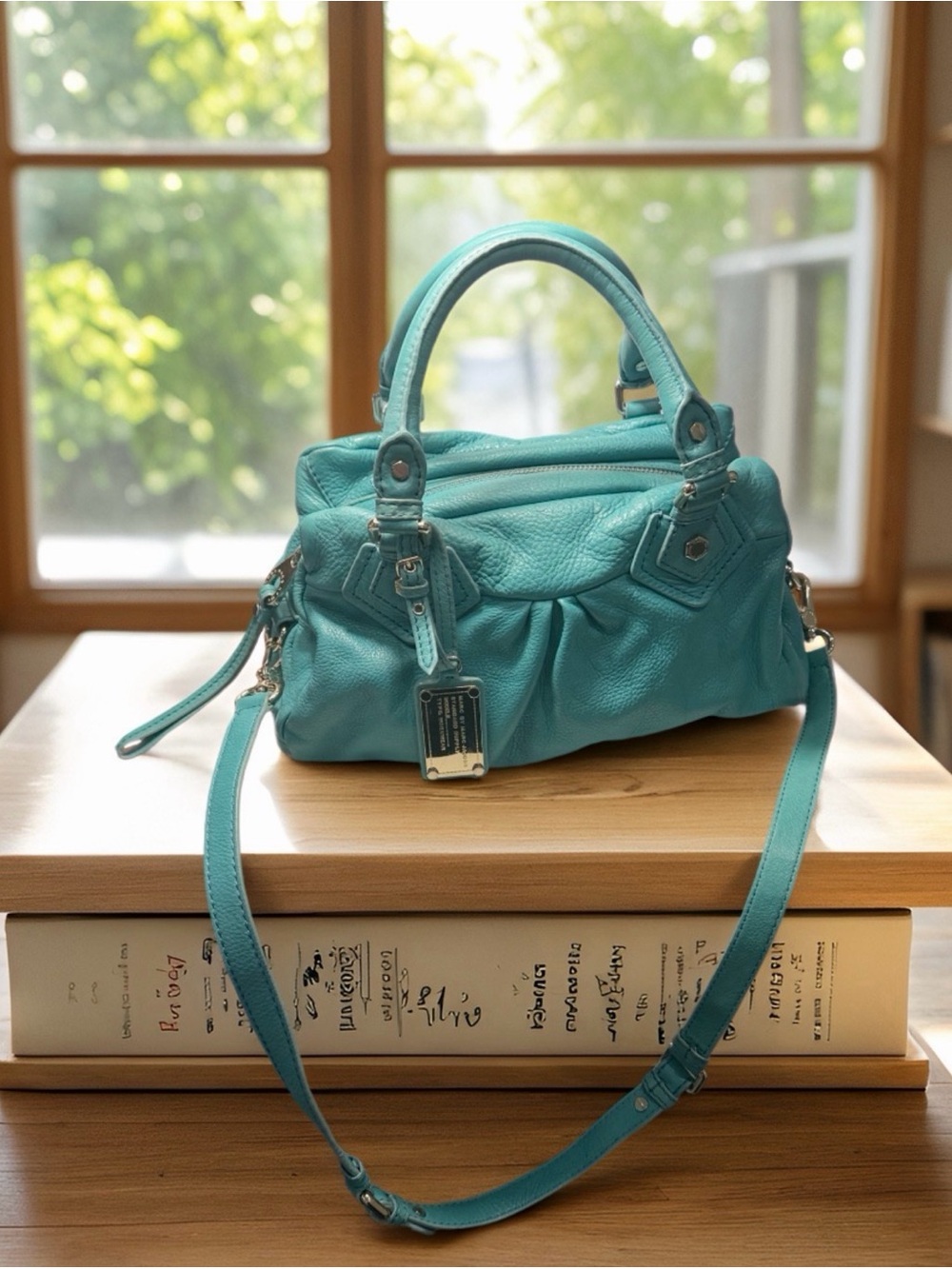 Marc Jacobs Turquoise Leather Shoulder Bag with Crossbody Strap